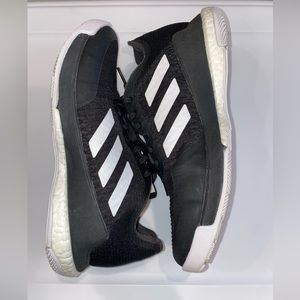 woman’s black adidas crazyflight volleyball shoes